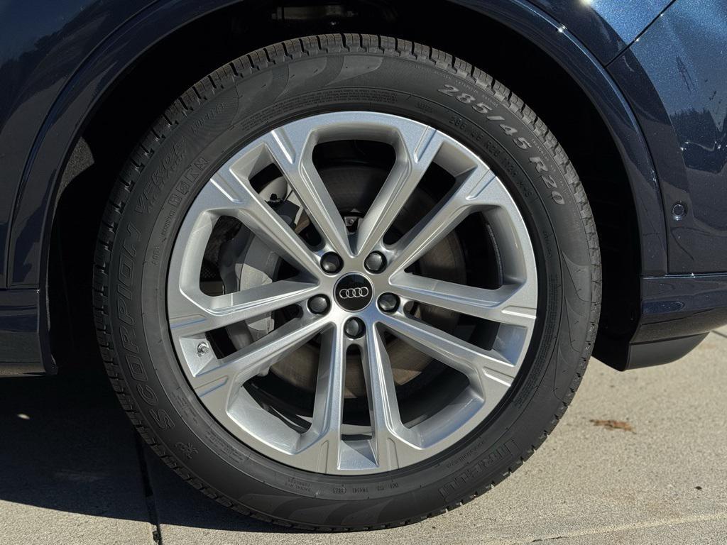 new 2026 Audi Q7 car, priced at $77,345