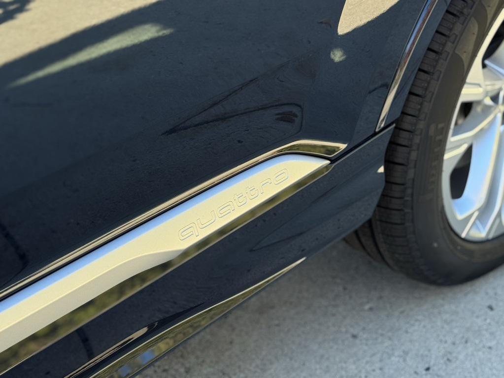 new 2026 Audi Q7 car, priced at $77,345