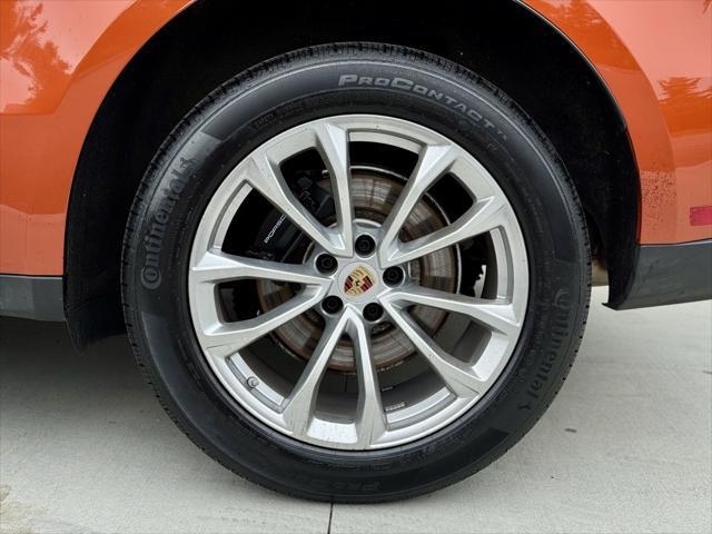 used 2024 Porsche Macan car