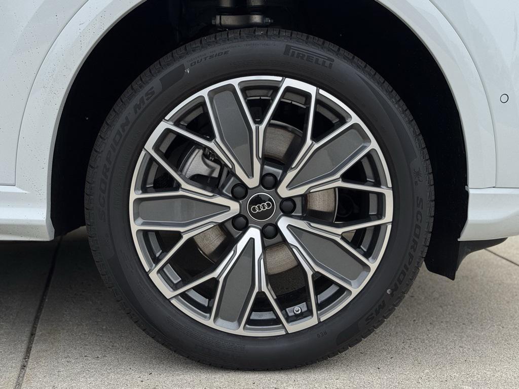 new 2025 Audi Q5 car, priced at $60,480