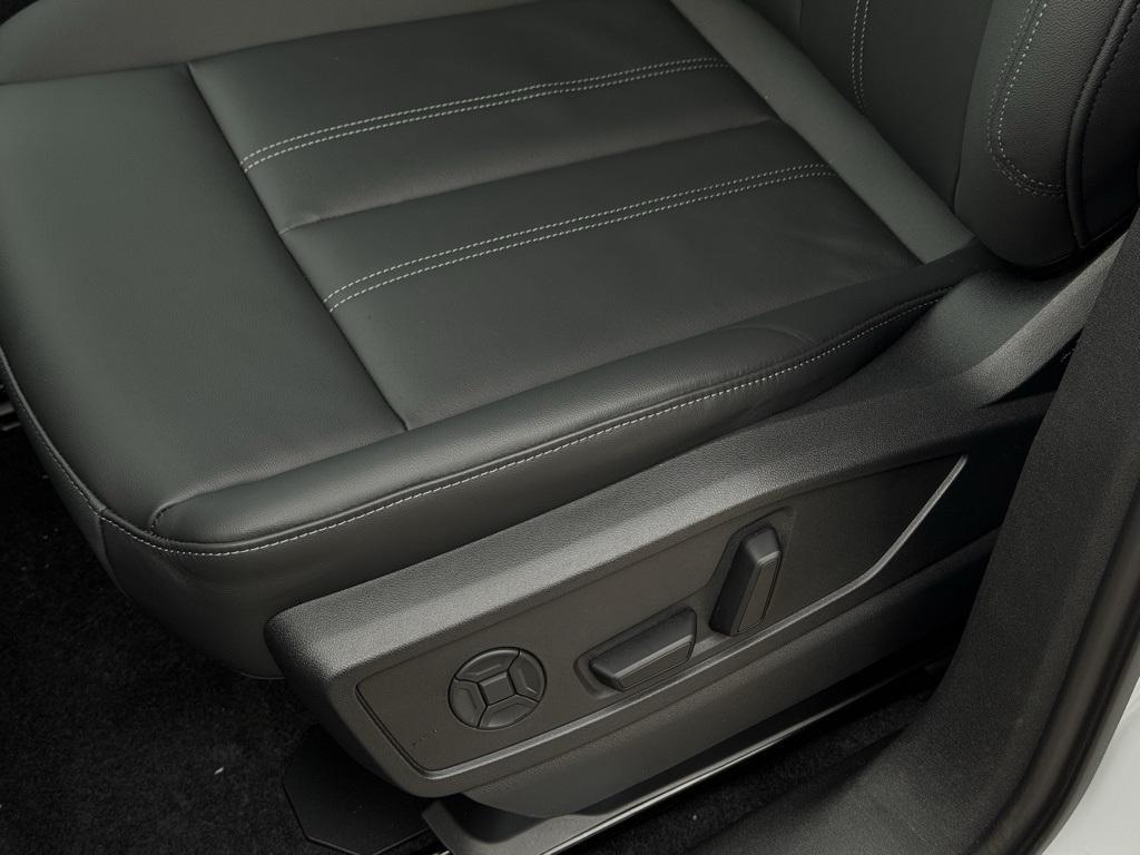 new 2025 Audi Q5 car, priced at $60,480