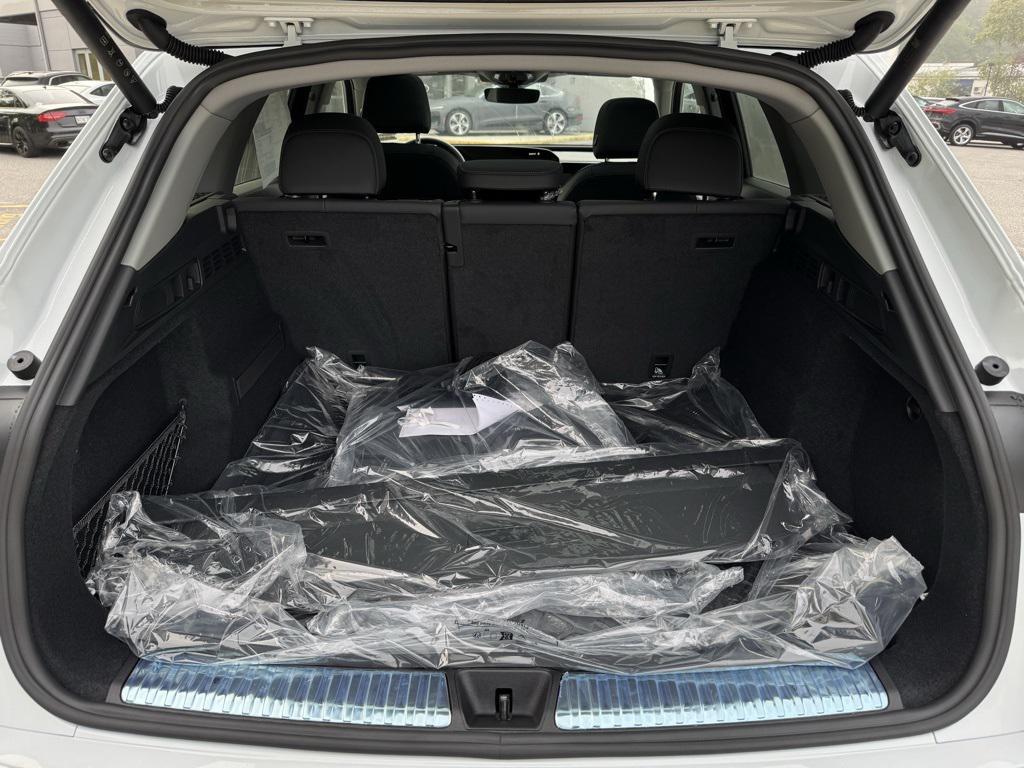 new 2025 Audi Q5 car, priced at $60,480