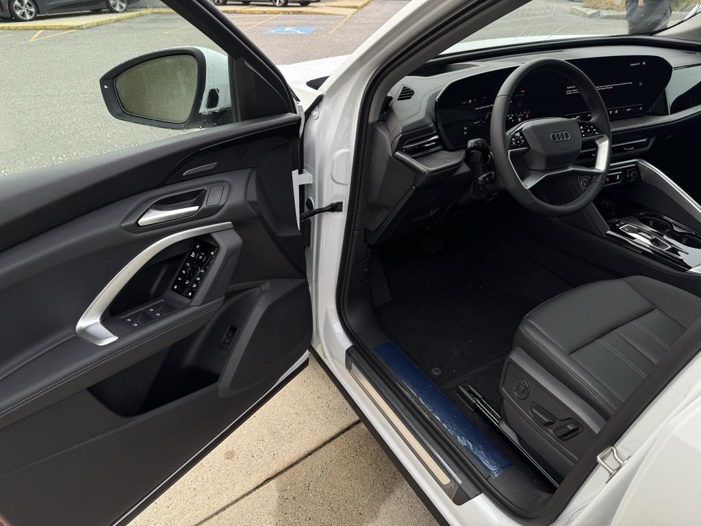 new 2025 Audi Q5 car, priced at $60,480