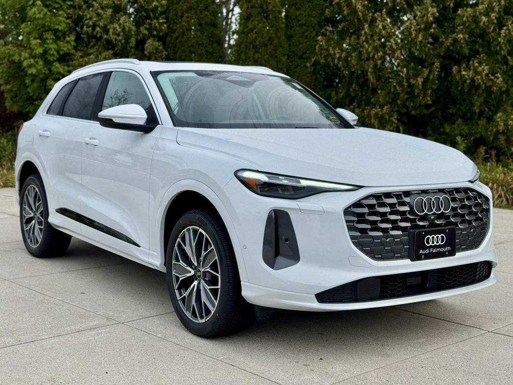 new 2025 Audi Q5 car, priced at $60,480