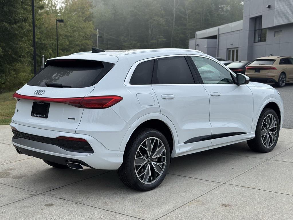 new 2025 Audi Q5 car, priced at $60,480