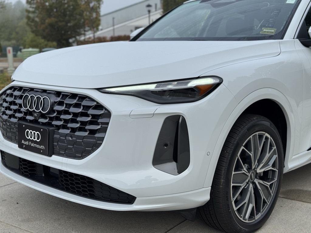 new 2025 Audi Q5 car, priced at $60,480