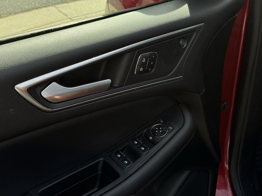 used 2024 Ford Edge car, priced at $35,000