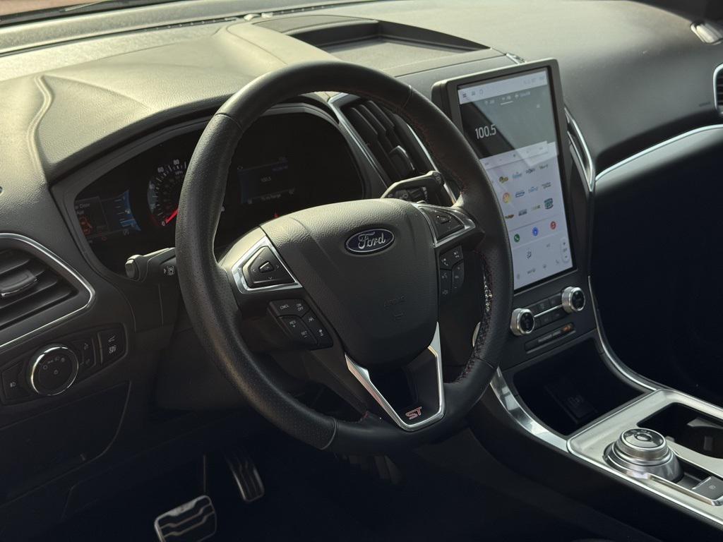 used 2024 Ford Edge car, priced at $35,000