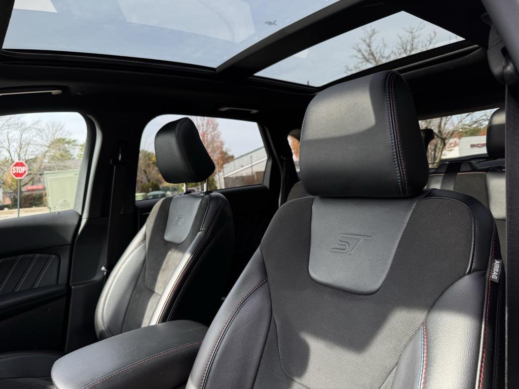 used 2024 Ford Edge car, priced at $35,000