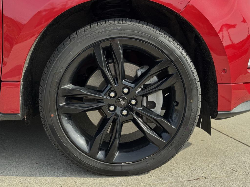 used 2024 Ford Edge car, priced at $35,000