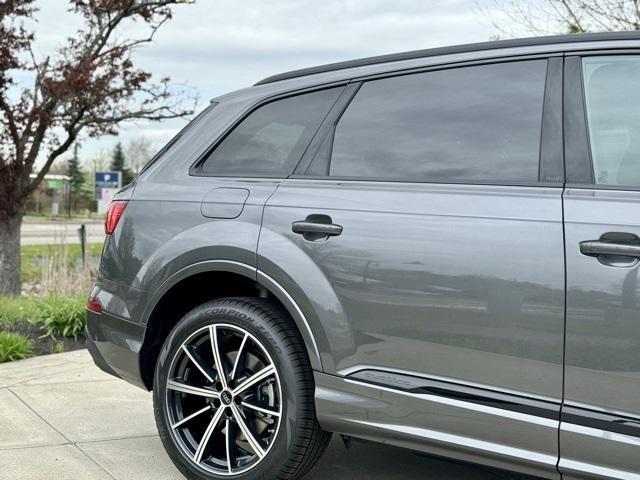 new 2025 Audi Q7 car, priced at $69,815