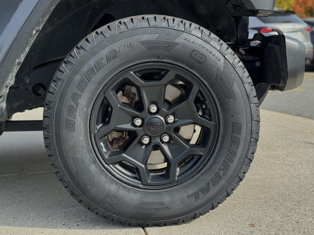 used 2021 Jeep Gladiator car, priced at $28,000