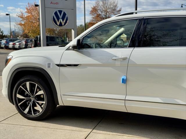 new 2025 Volkswagen Atlas car, priced at $56,761