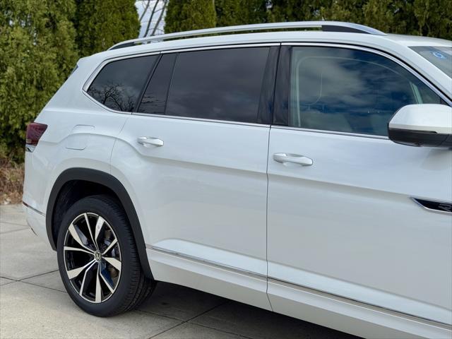 new 2025 Volkswagen Atlas car, priced at $56,761