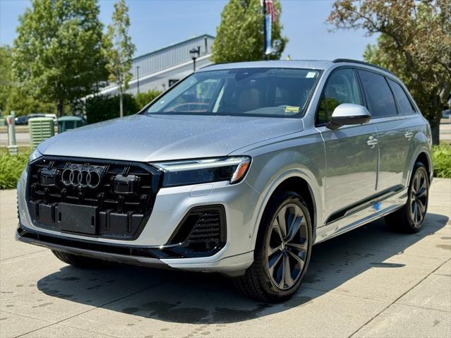 new 2025 Audi Q7 car, priced at $75,580