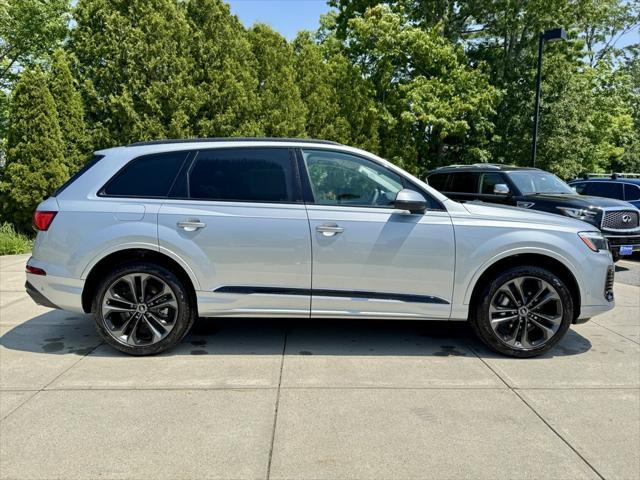 new 2025 Audi Q7 car, priced at $75,580