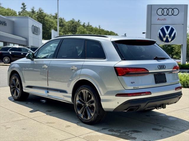new 2025 Audi Q7 car, priced at $75,580