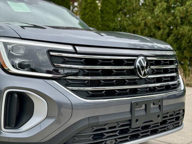 new 2024 Volkswagen Atlas car, priced at $46,997