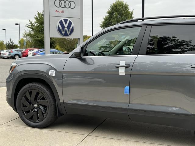 new 2024 Volkswagen Atlas car, priced at $46,997