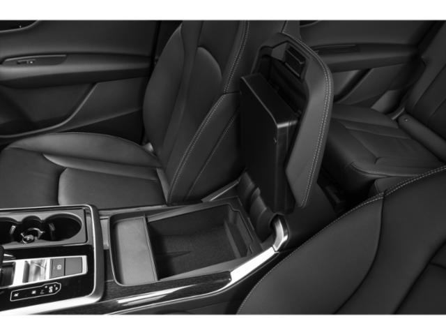 new 2025 Audi Q7 car, priced at $76,480