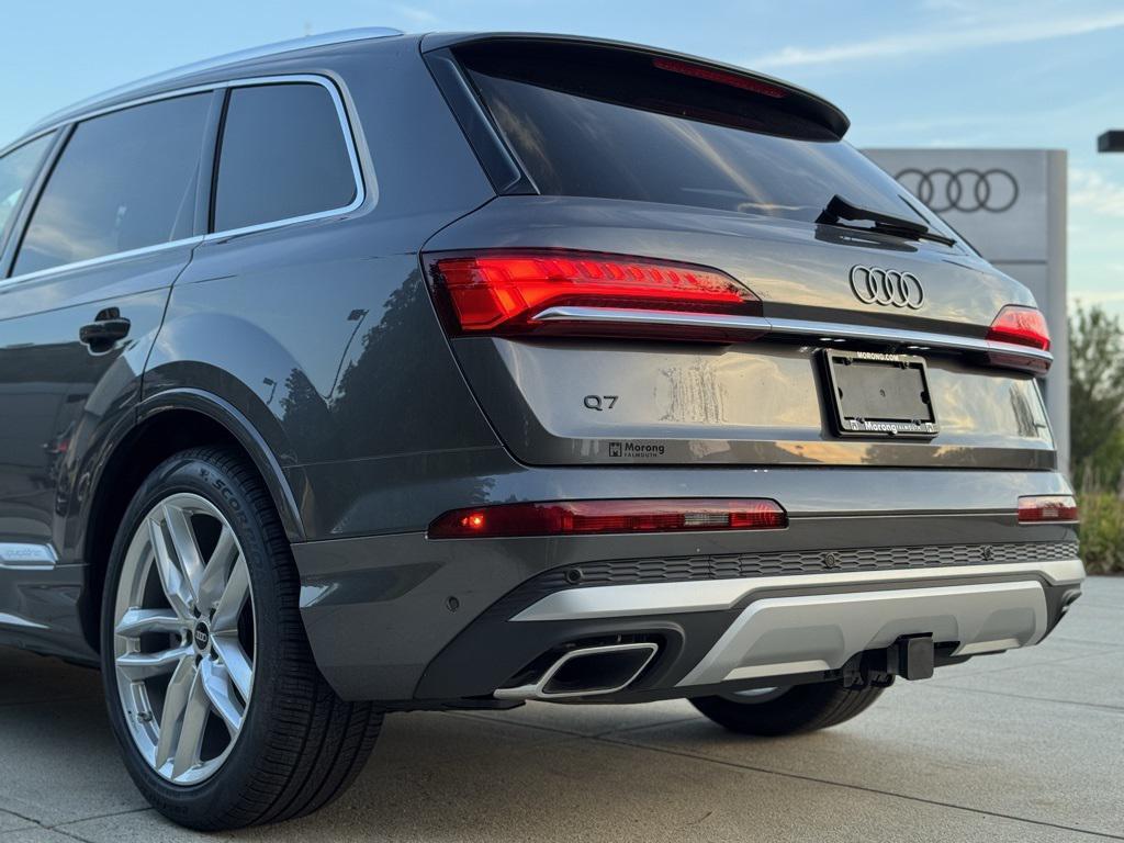 new 2025 Audi Q7 car, priced at $76,480
