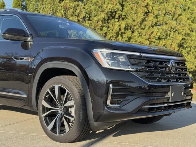 new 2024 Volkswagen Atlas car, priced at $55,519