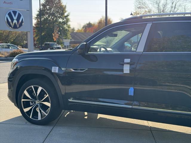 new 2024 Volkswagen Atlas car, priced at $55,519