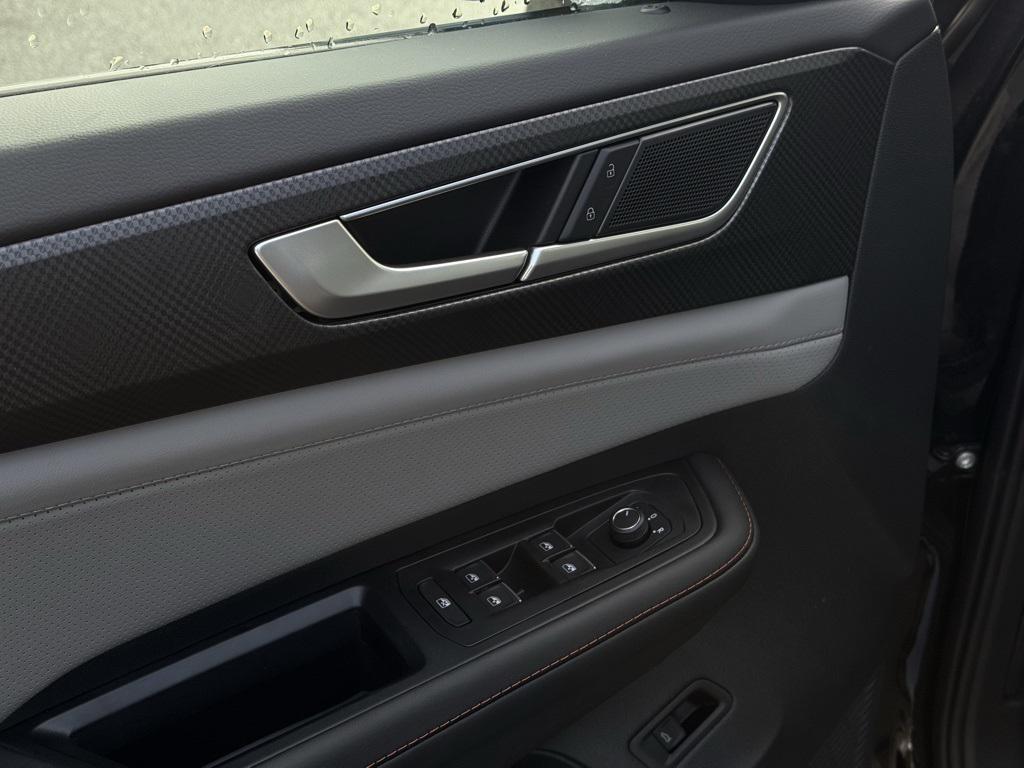 new 2026 Volkswagen Atlas car, priced at $51,921