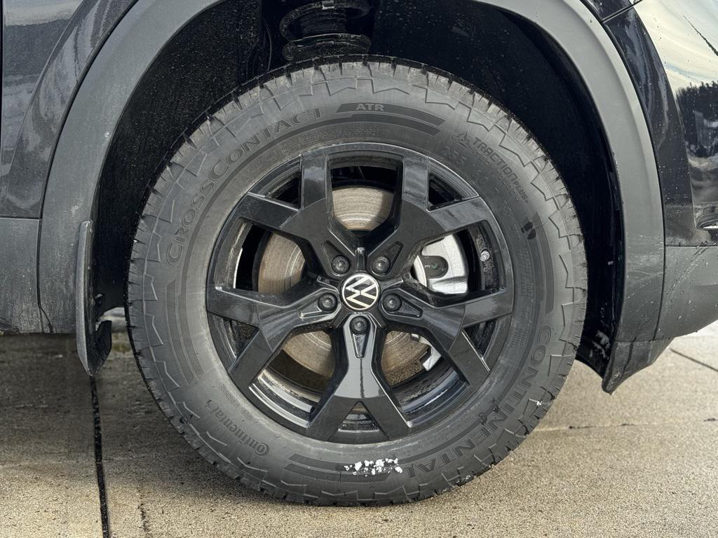 new 2026 Volkswagen Atlas car, priced at $51,921