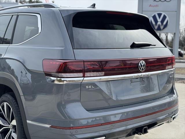 new 2025 Volkswagen Atlas car, priced at $56,296