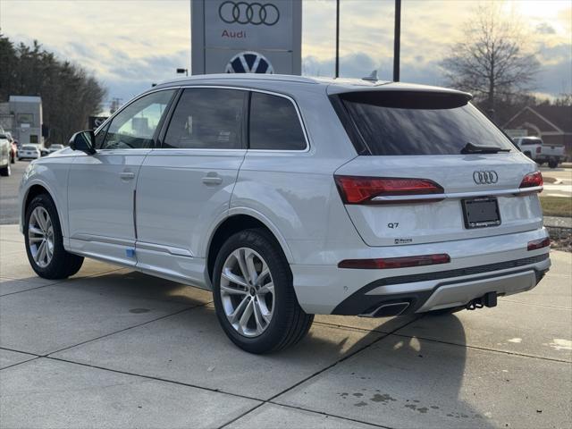 new 2025 Audi Q7 car, priced at $75,800