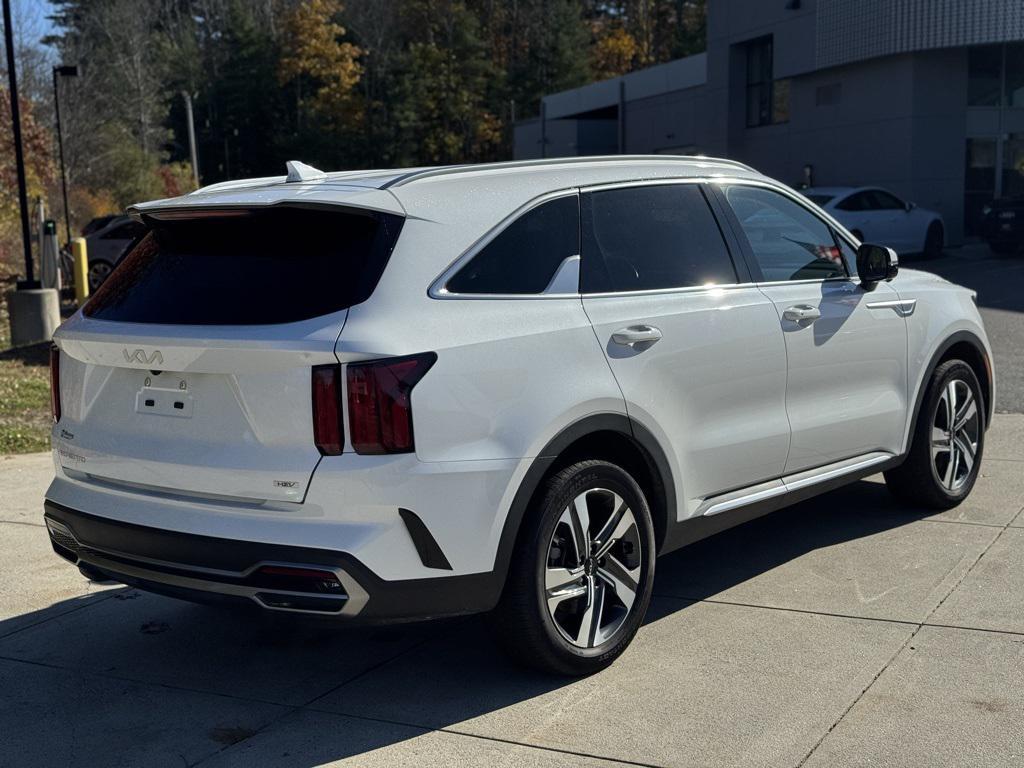 used 2023 Kia Sorento Hybrid car, priced at $30,980