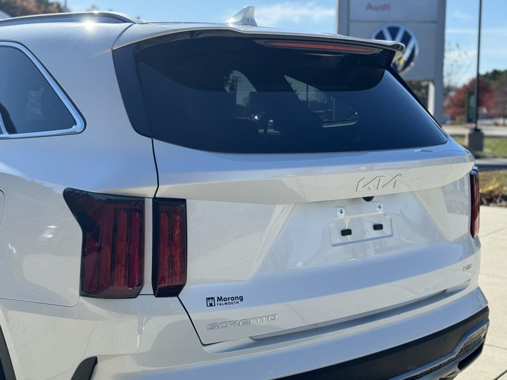 used 2023 Kia Sorento Hybrid car, priced at $30,980