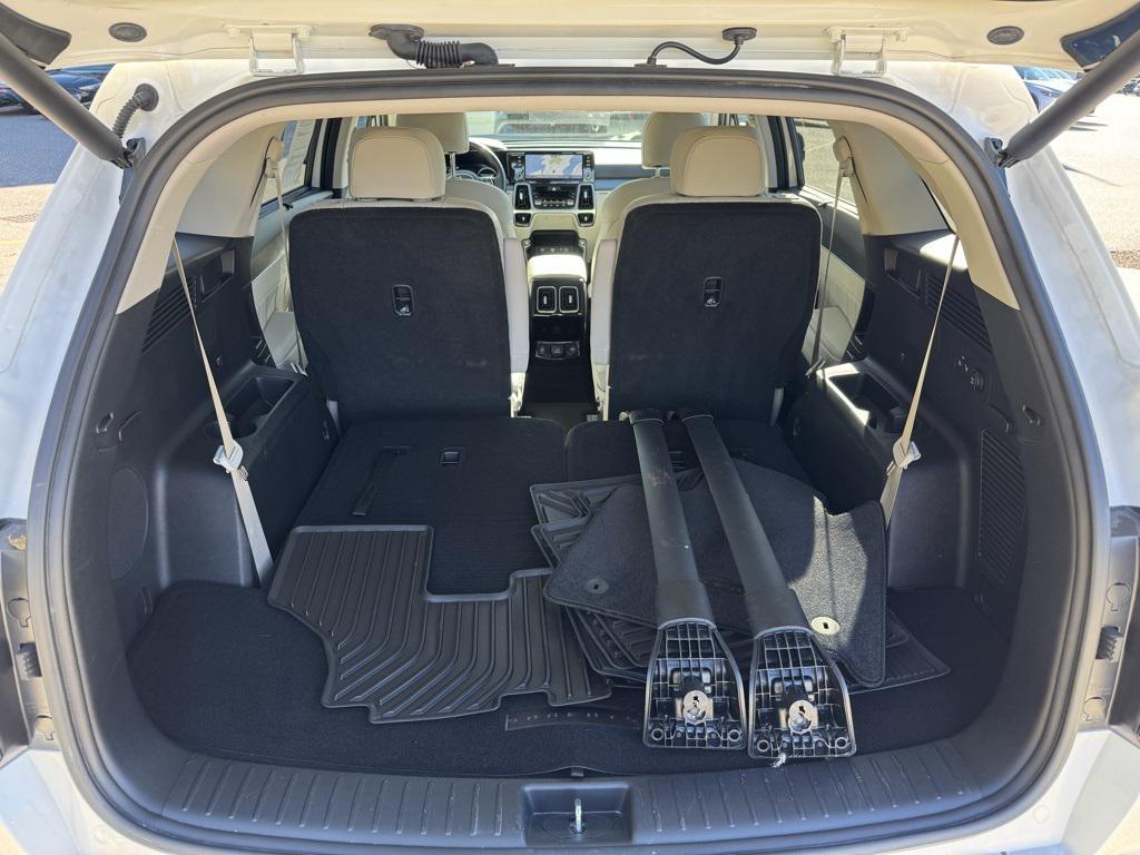 used 2023 Kia Sorento Hybrid car, priced at $30,980