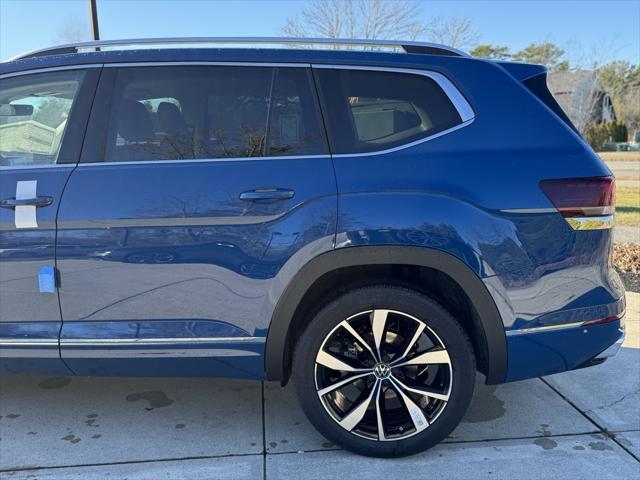 new 2025 Volkswagen Atlas car, priced at $56,306