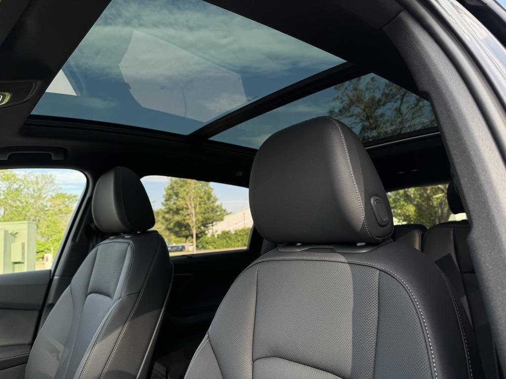 new 2025 Audi Q7 car, priced at $76,480