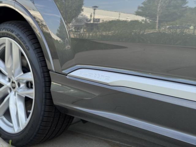 new 2025 Audi Q7 car, priced at $76,480