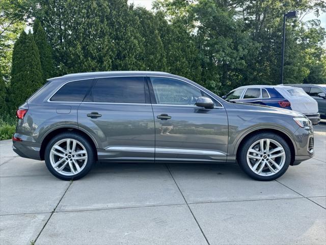 new 2025 Audi Q7 car, priced at $76,480