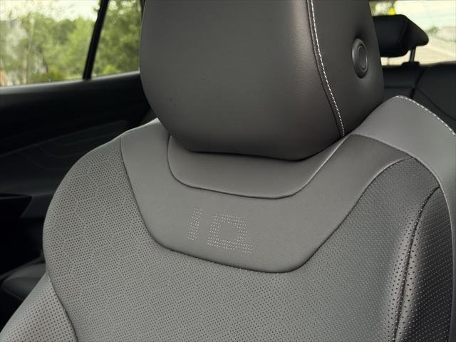 new 2025 Volkswagen ID.4 car, priced at $56,286
