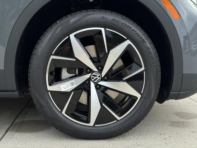 new 2025 Volkswagen ID.4 car, priced at $56,286