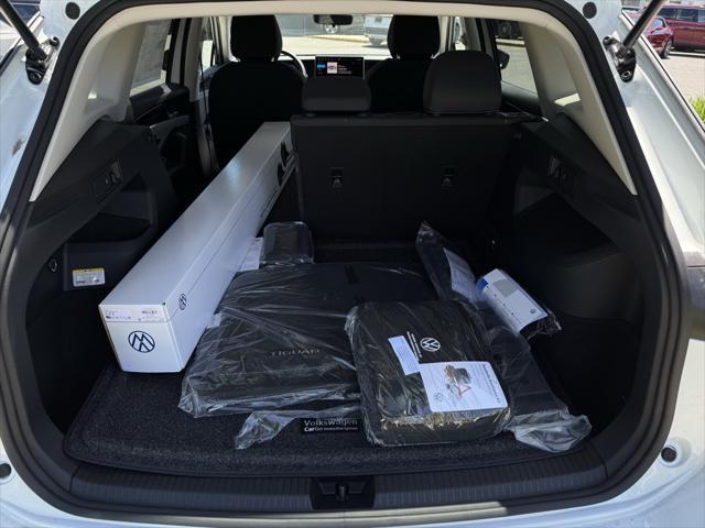 new 2025 Volkswagen Tiguan car, priced at $33,591
