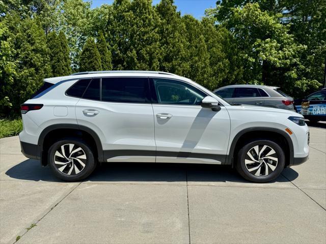 new 2025 Volkswagen Tiguan car, priced at $33,591