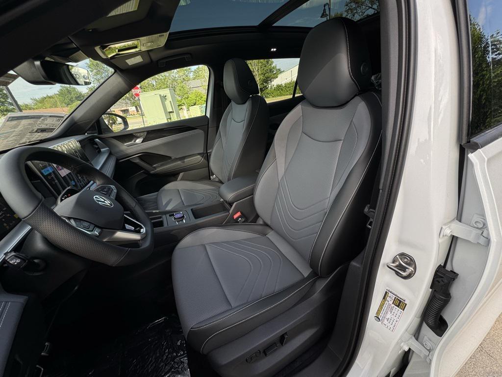 new 2025 Volkswagen Tiguan car, priced at $39,241