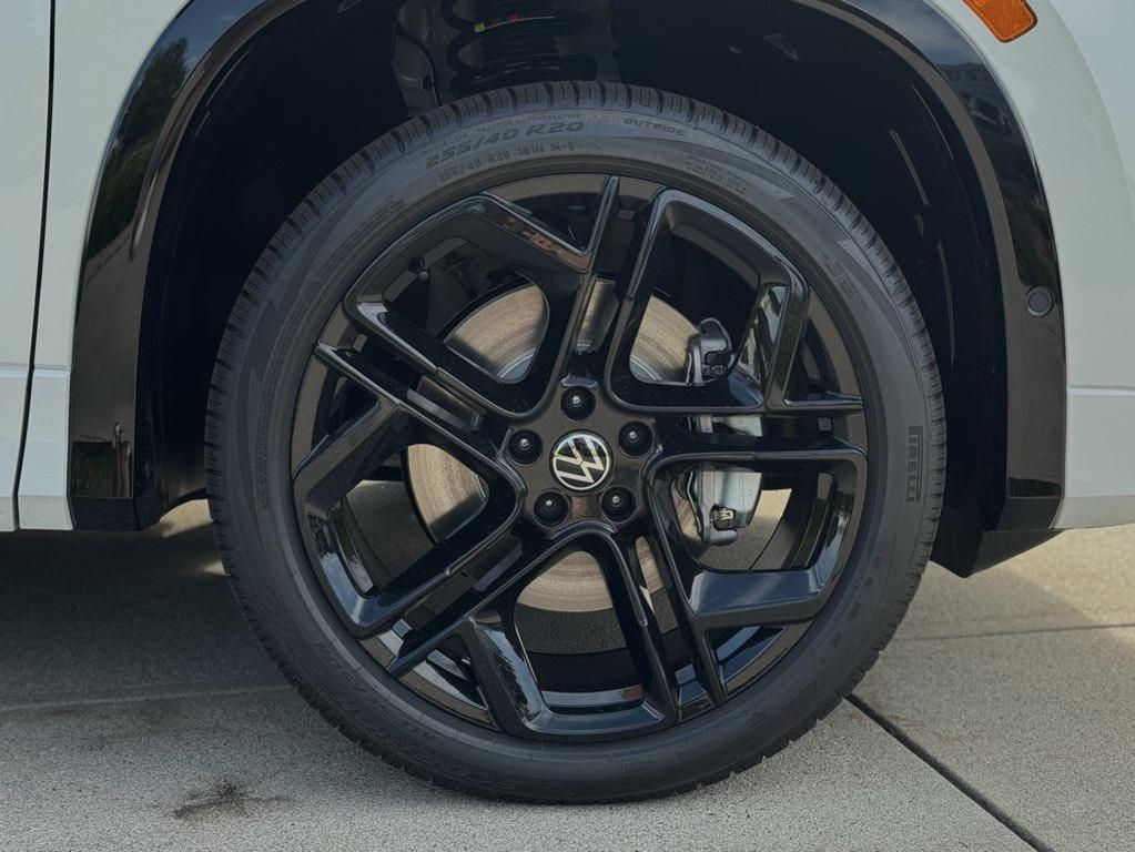 new 2025 Volkswagen Tiguan car, priced at $39,241