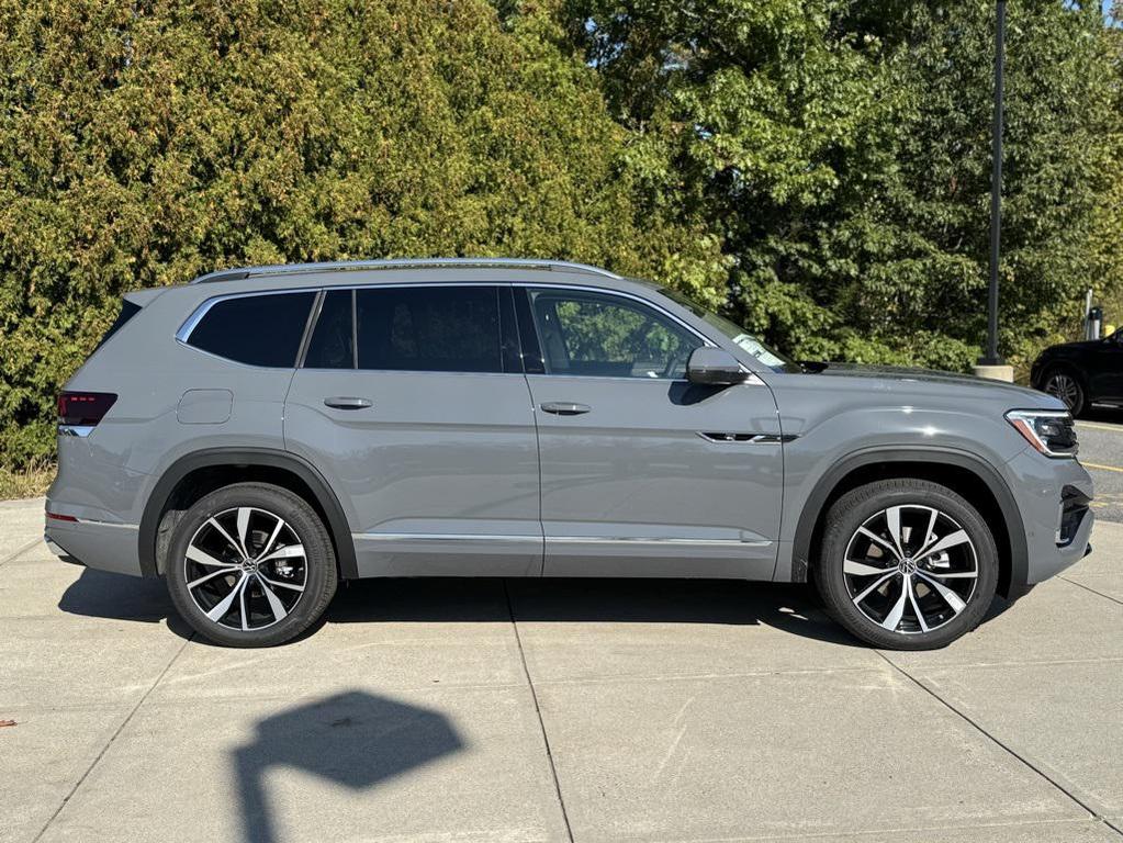new 2026 Volkswagen Atlas car, priced at $58,093