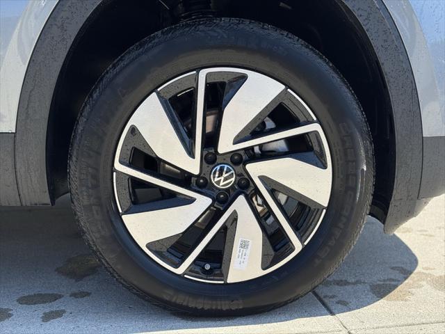 new 2025 Volkswagen Atlas car, priced at $47,927