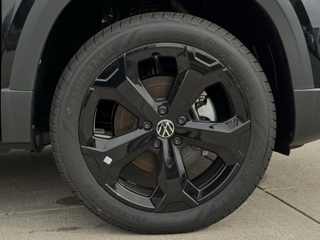 new 2025 Volkswagen Taos car, priced at $36,026