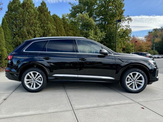 new 2025 Audi Q7 car, priced at $75,800