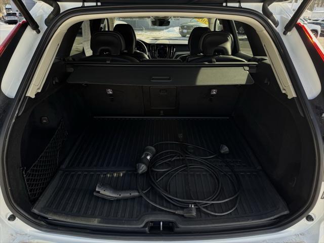 used 2022 Volvo XC60 Recharge Plug-In Hybrid car, priced at $39,615