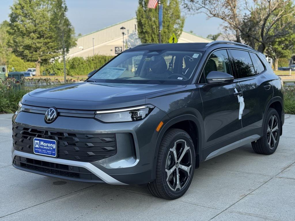 new 2025 Volkswagen Tiguan car, priced at $37,591